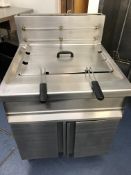 Double basket gas pedestal fryer 70 x 75 x 106 cm