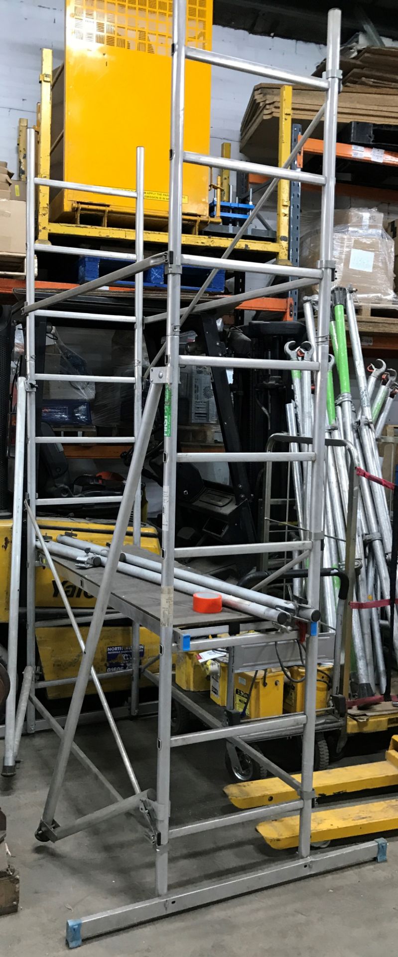 Mobile Scaffolding Tower Platform (1 Damaged Leg)