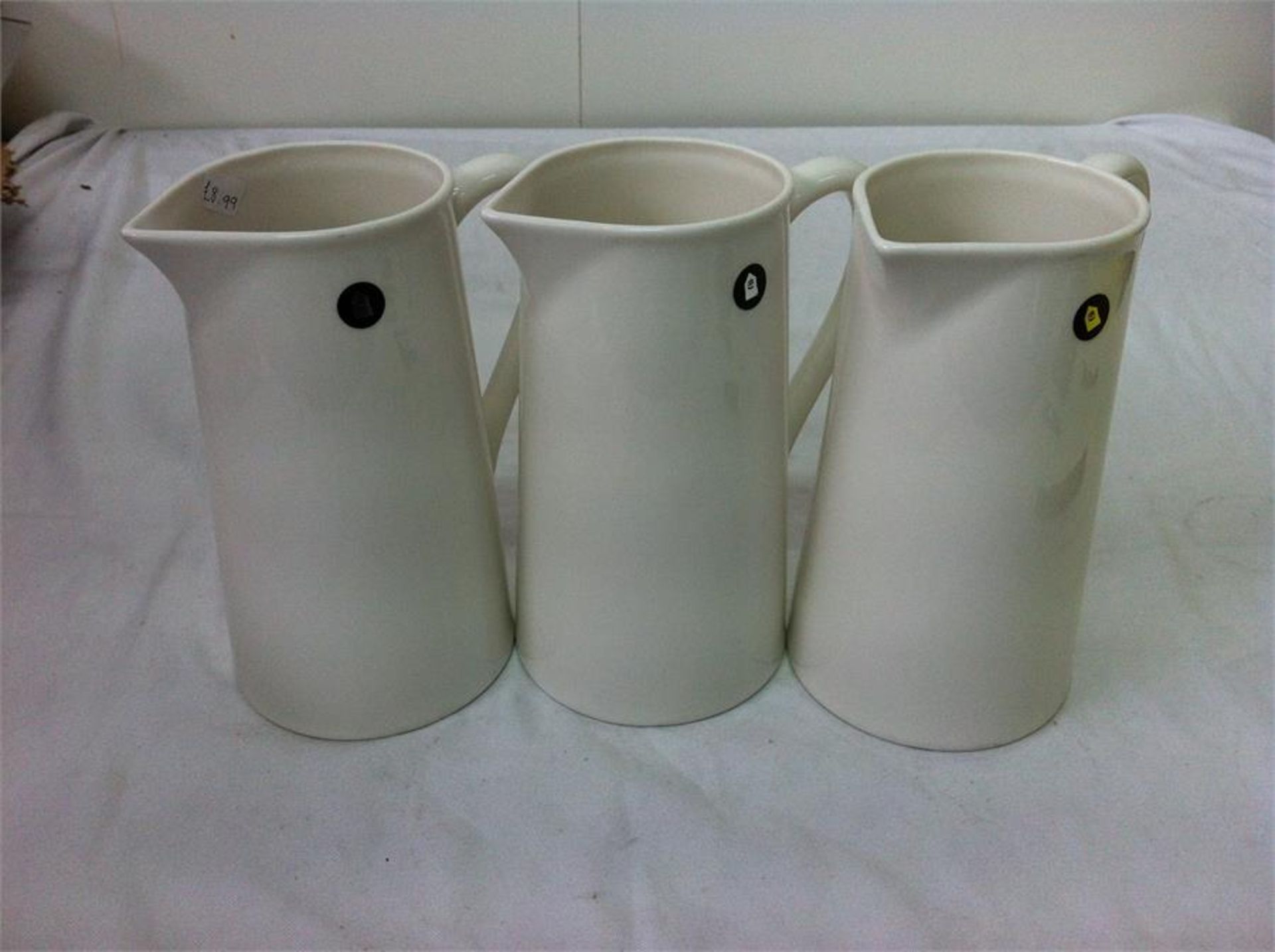 20 small and 6 large ceramic teapots, 3 blue enamel coated coffee pots, 3 white ceramic jugs - Image 3 of 6