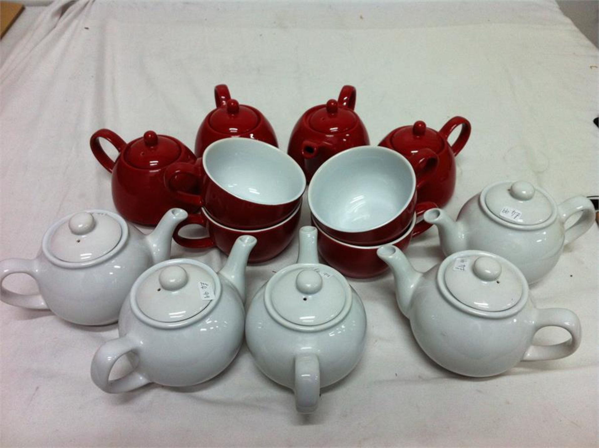 20 small and 6 large ceramic teapots, 3 blue enamel coated coffee pots, 3 white ceramic jugs - Image 4 of 6