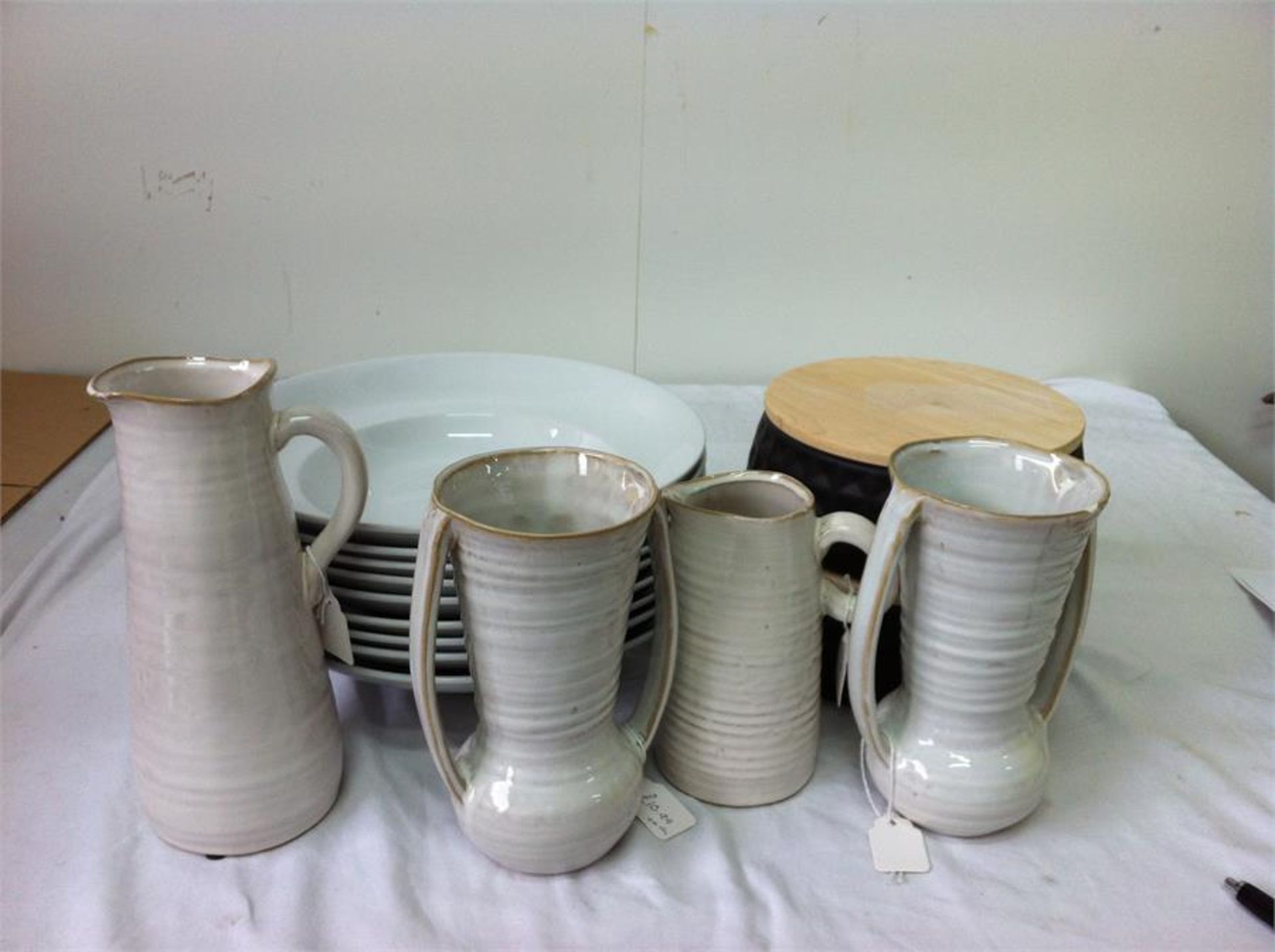 3 Bronze vases, 2 x ceramic fluted vases, 2 x sets of 3 grey vases, 3 x planters, 4 x jugs, 9 x past - Image 5 of 6