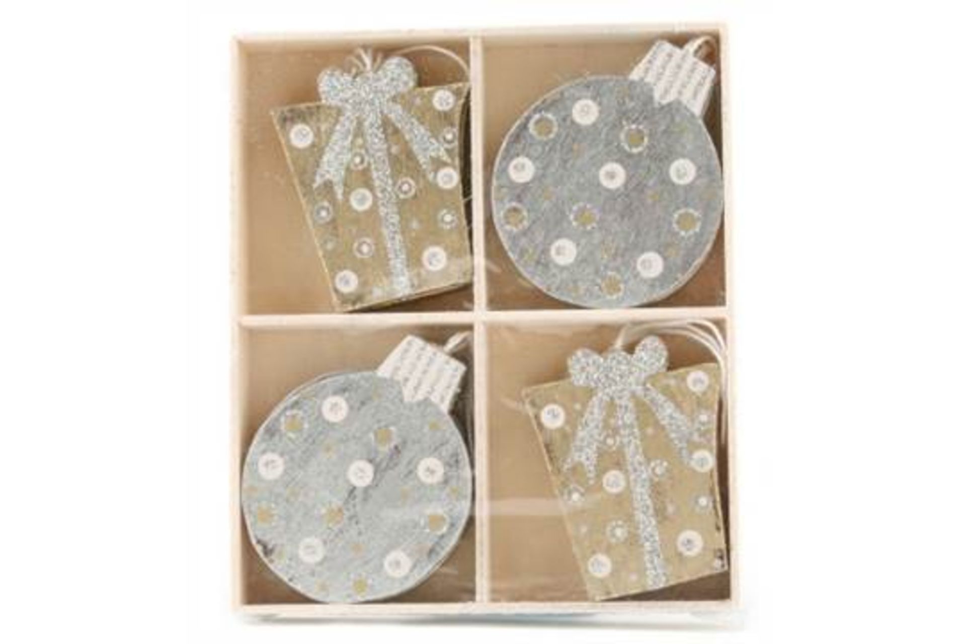 420 X CHRISTMAS TREE DECORATIONS, PLAQUES, QUIRKY GIFTS, DUCKS, ETC. RRP £ 1,749.30 - Image 4 of 8