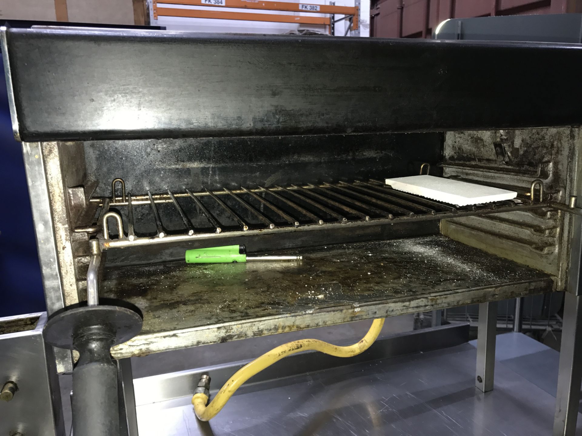 60cm gas grill on stainless steel stand with undershelf - Image 2 of 2