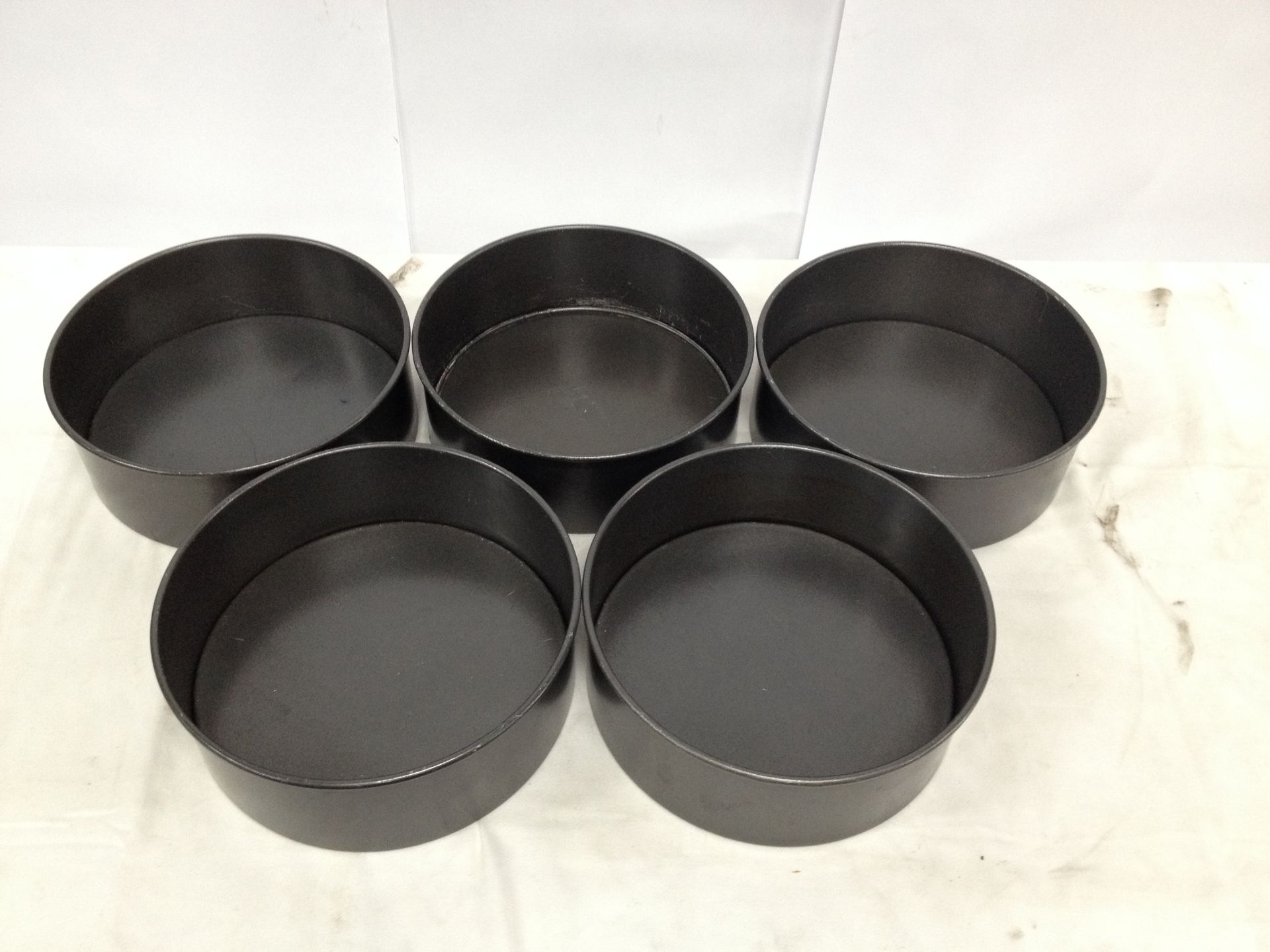 5 x Lakeland My Kitchen 10" cake tins