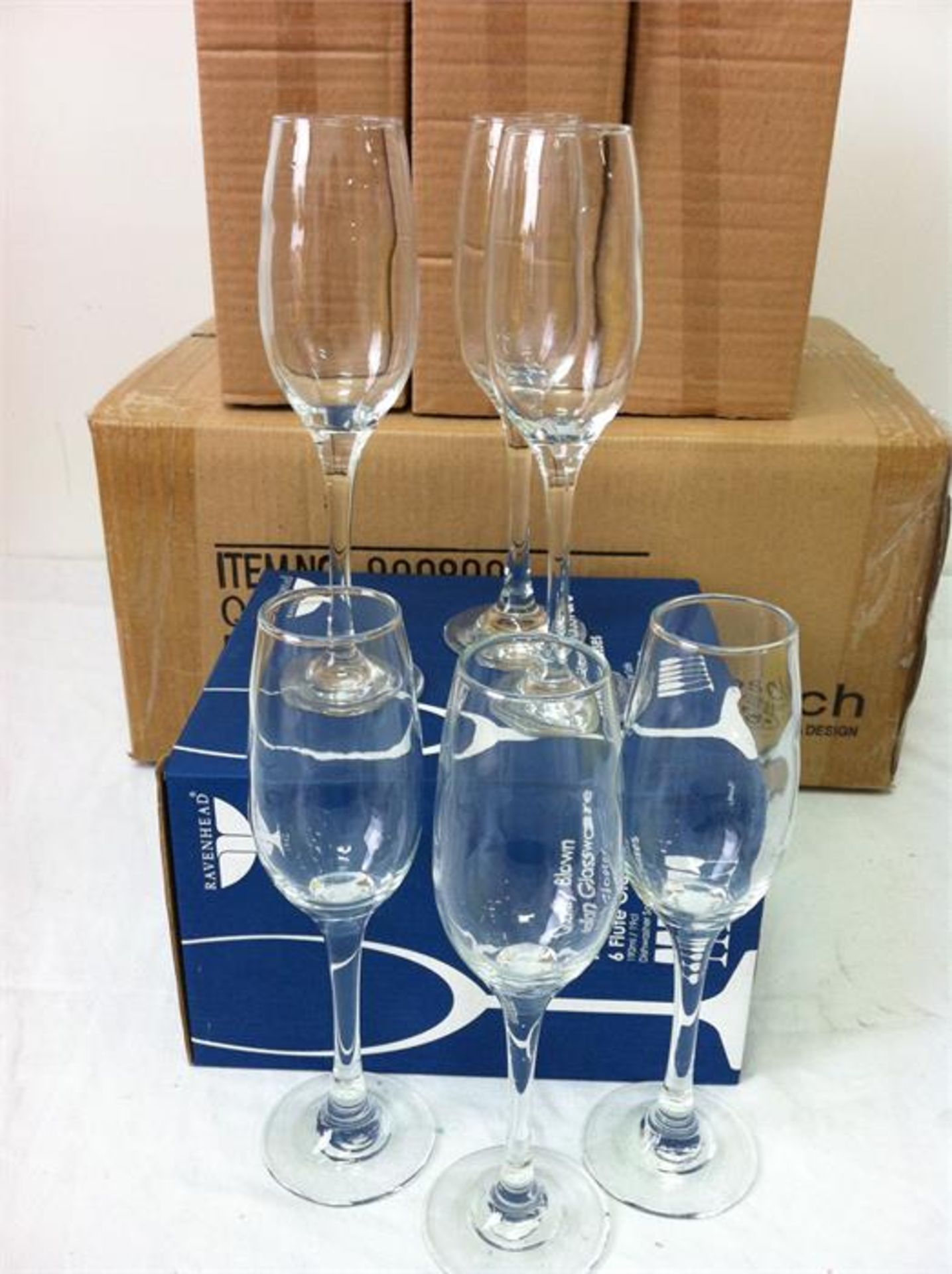 28 x Flute Glasses, 2 x Liquor Glasses, 14 x Bottles with Ceramic Lid