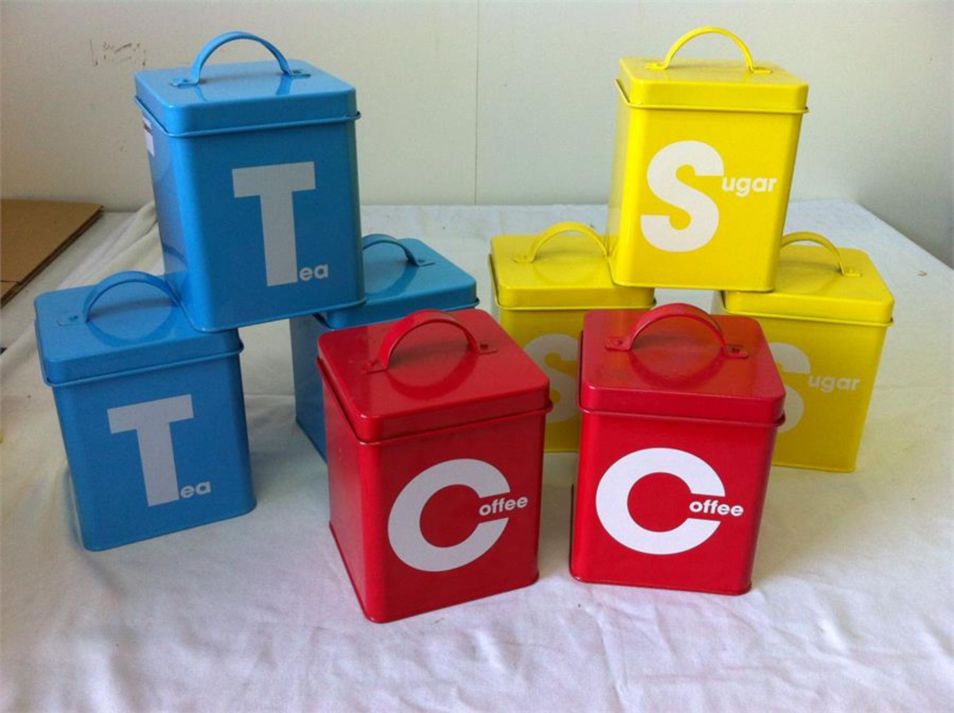 Tea/coffee/sugar caddies - various colours; 3 x large/4 x small teapots, 6 x boxes espresso cups/sau - Image 2 of 5