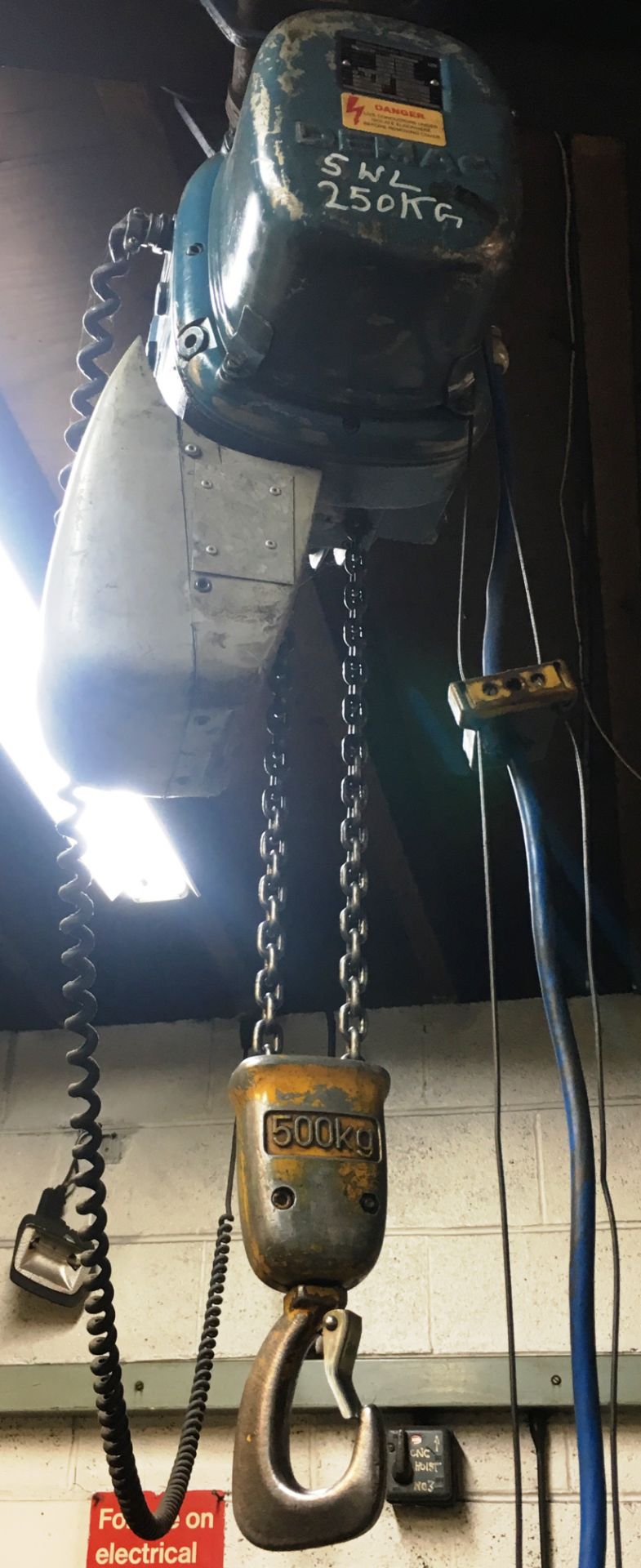 Demag 250KG Electric Chain Hoist w/ Morris 2 Ton Trolley - Image 4 of 4