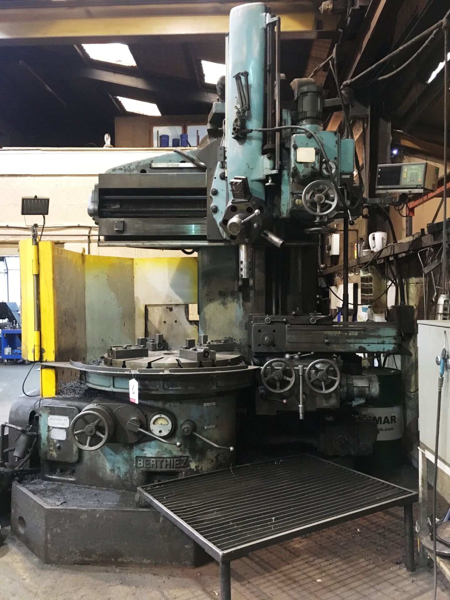 Charles Berthiez IQ 9320/2 Vertical Boring Machine - Image 2 of 5