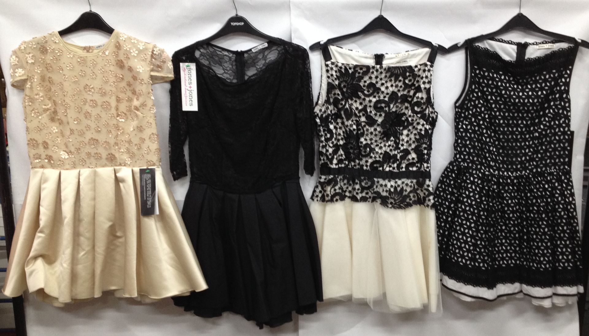 25 x Mixed Style Dresses - Image 4 of 6