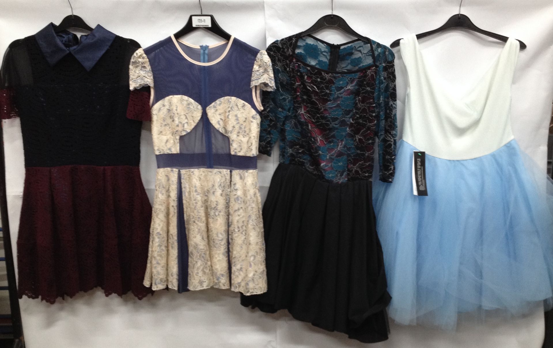 25 x Mixed Style Dresses - Image 5 of 6