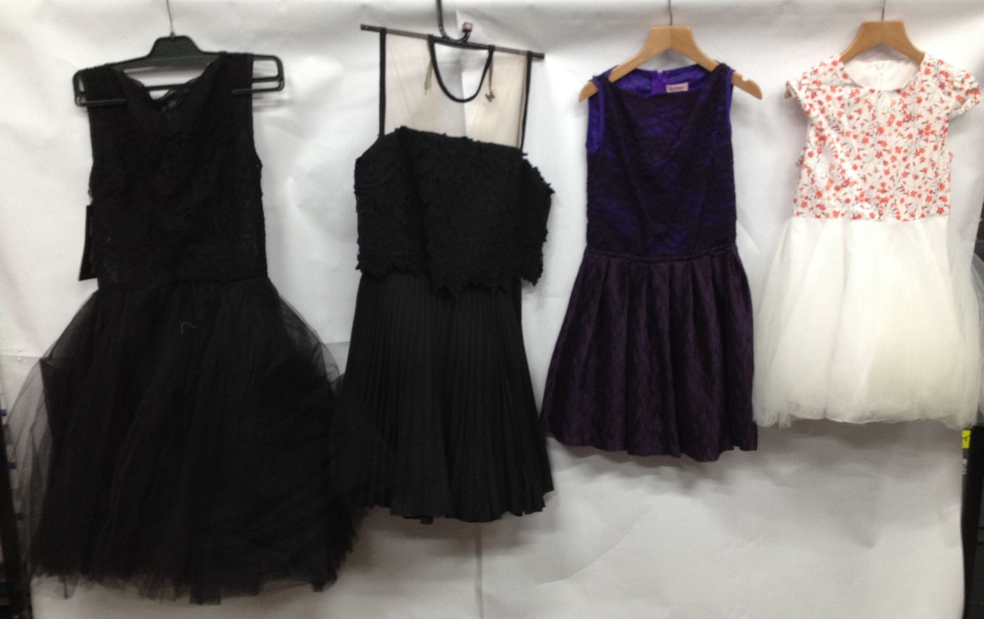 24 x Mixed Style Dresses - Image 2 of 6