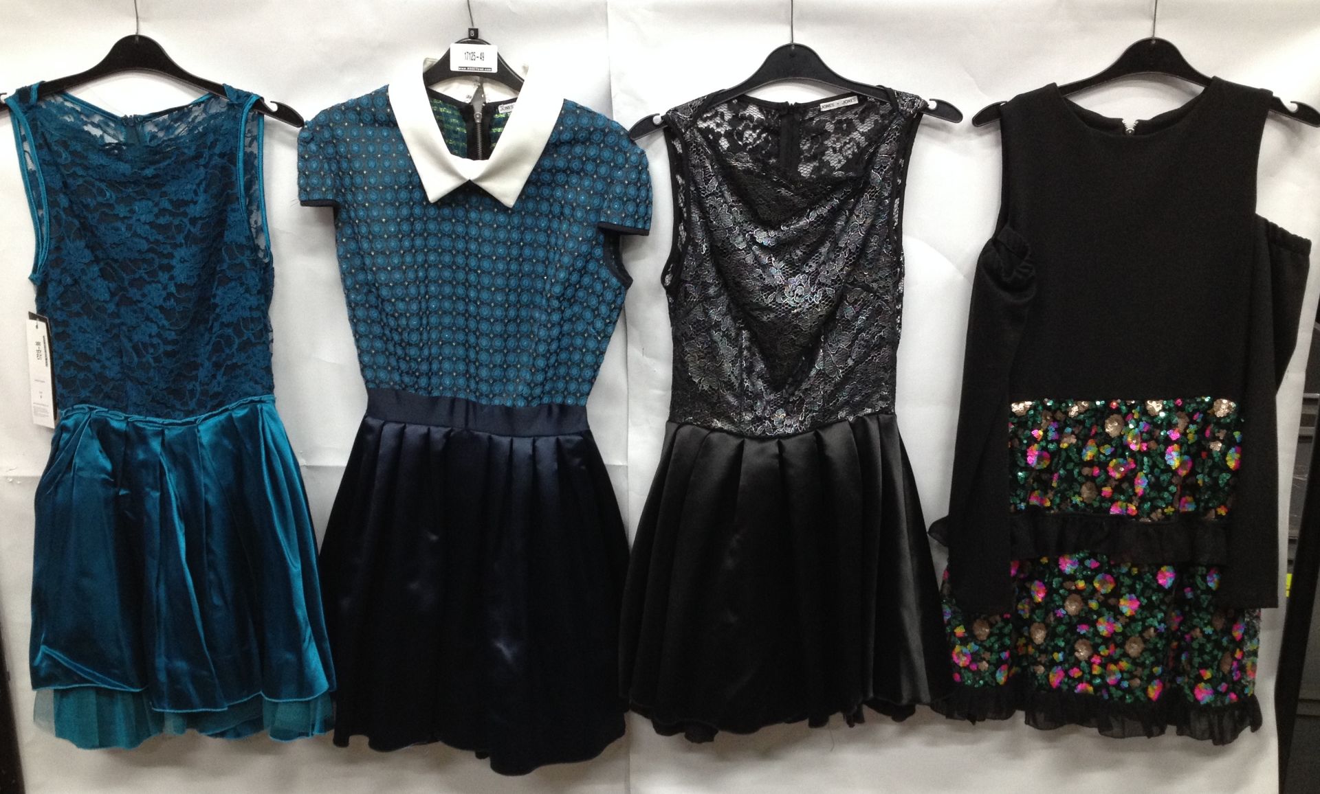 25 x Mixed Style Dresses - Image 2 of 5