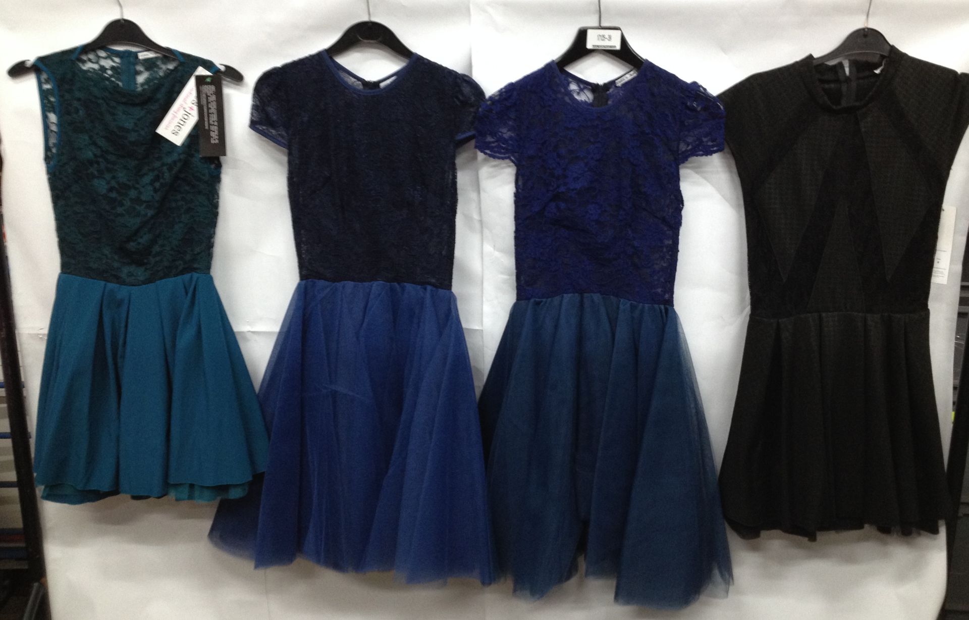 25 x Mixed Style Dresses - Image 4 of 5