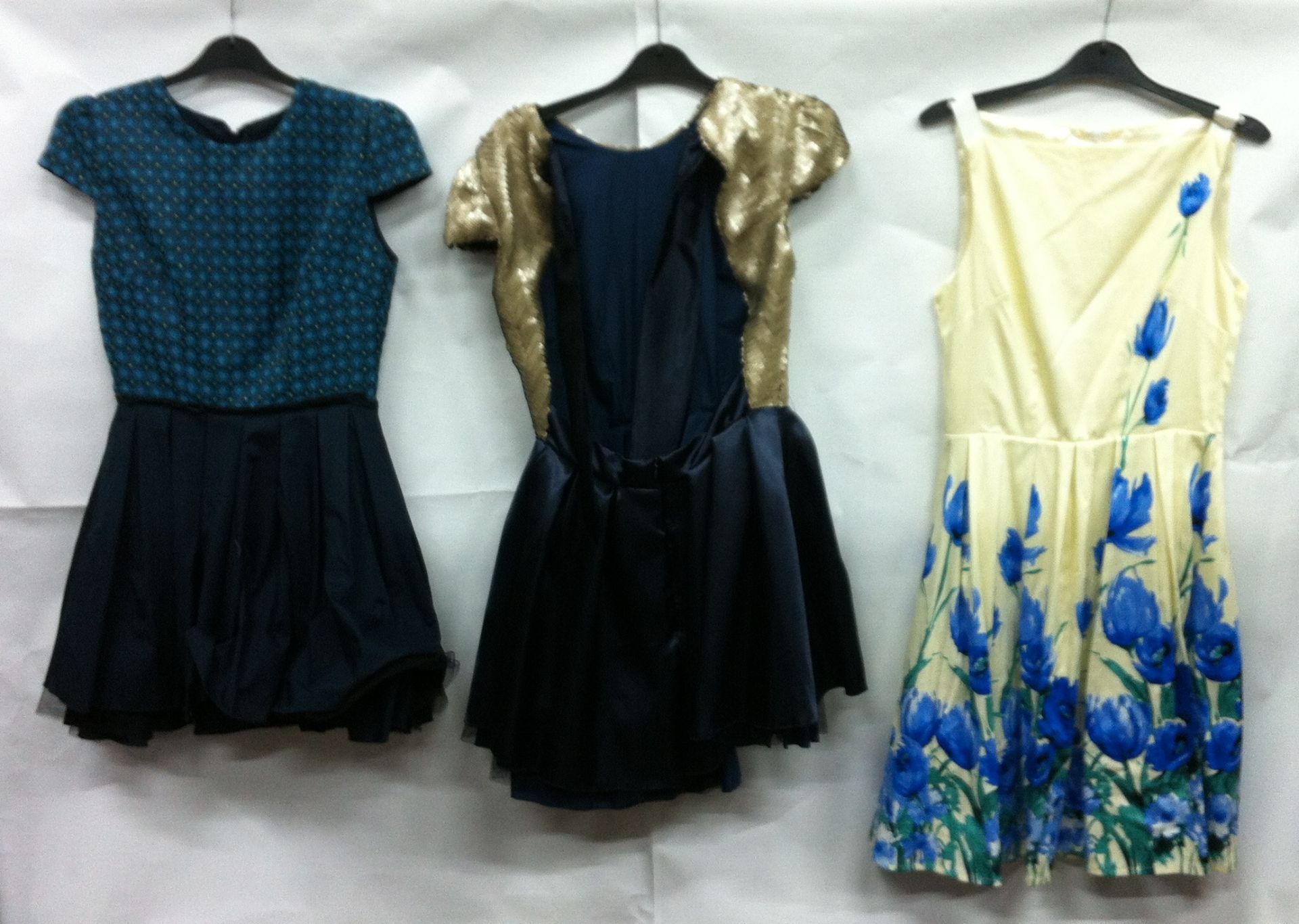 25 x Mixed Style Dresses - Image 3 of 7