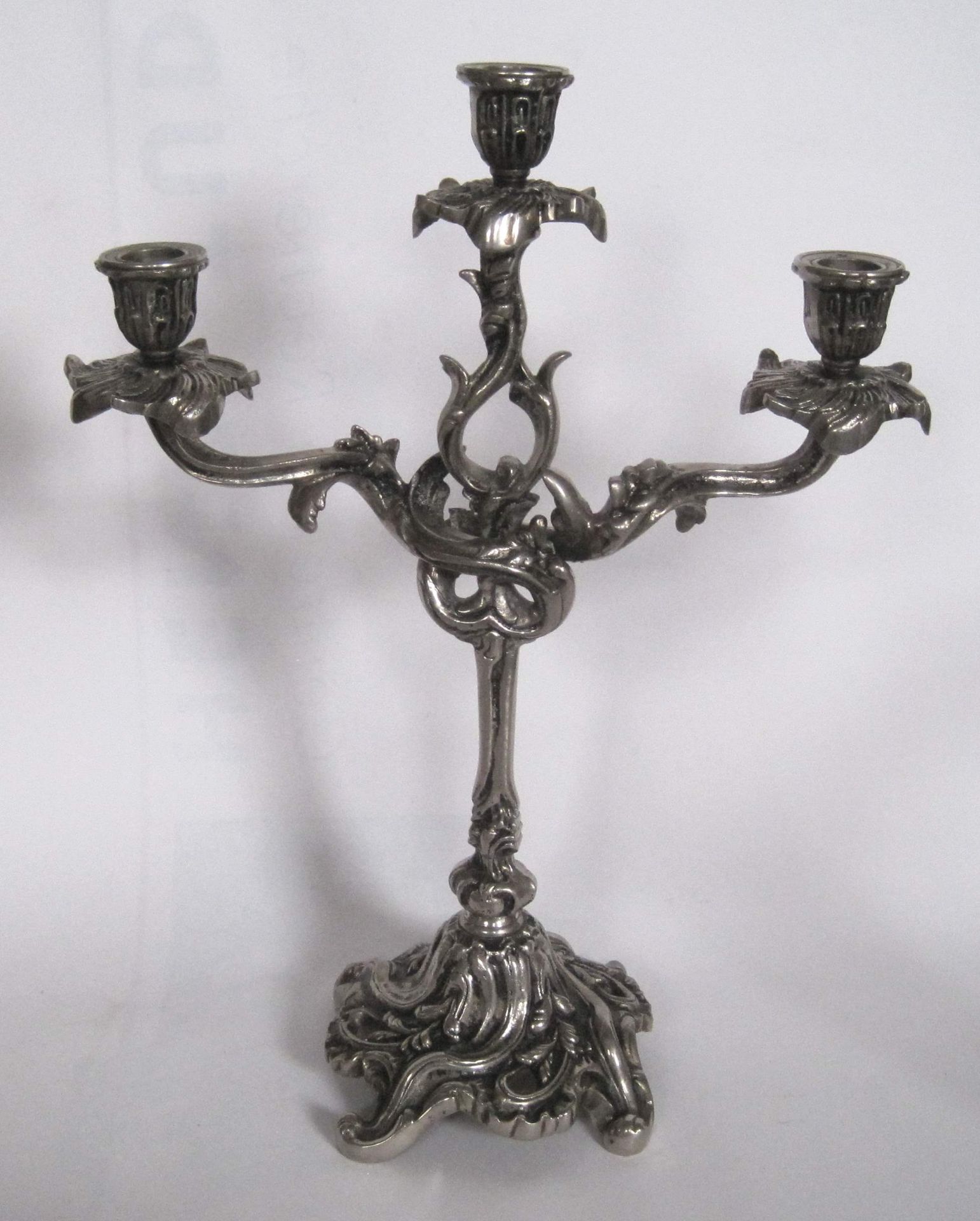 Paire de candélabres à 3 branches, métal argenté - Hauteur : 37cm, diamètre du [...] - Bild 7 aus 12