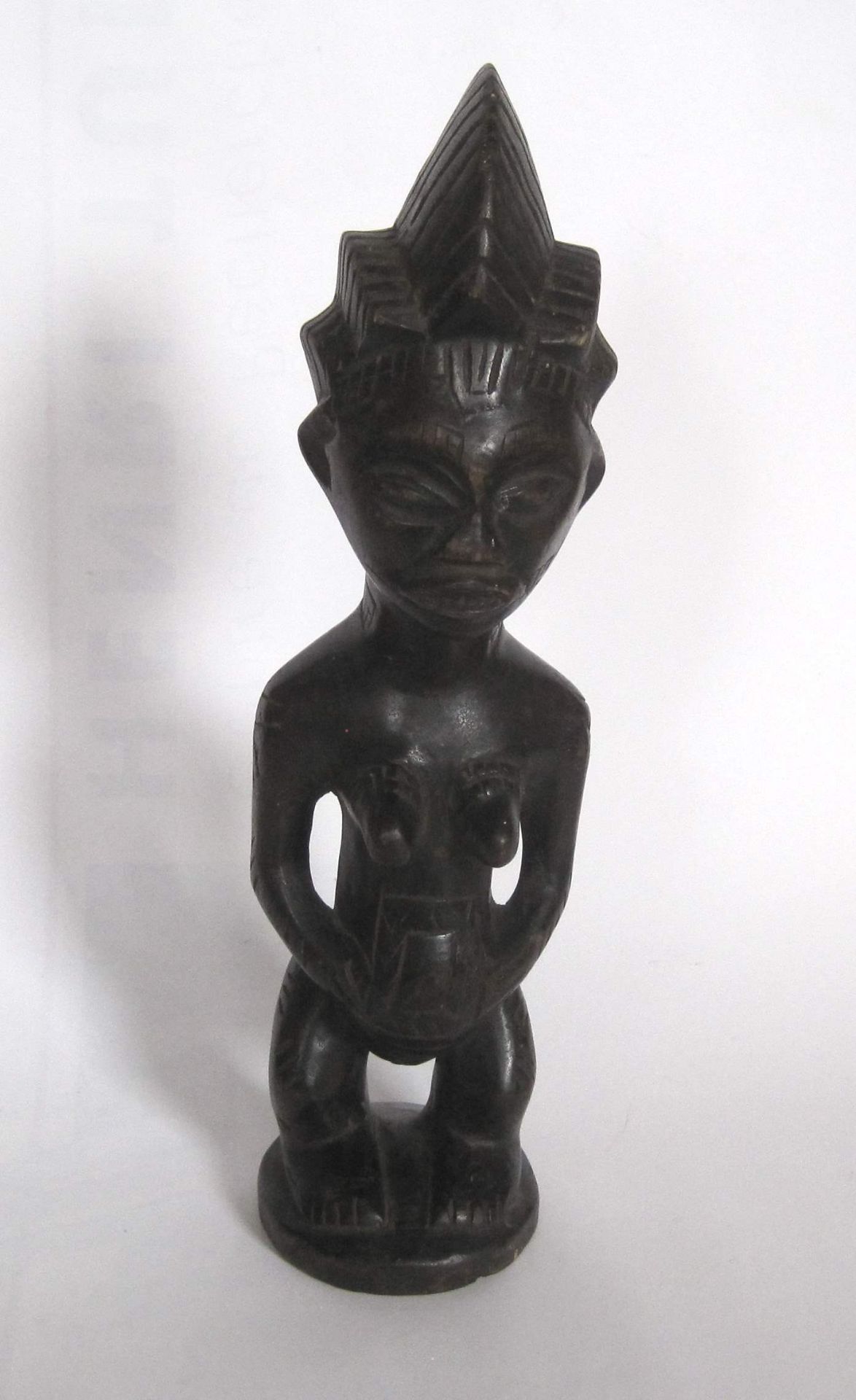 Statuette africaine des années 70, personnage feminin à la maternité - Origine [...] - Bild 2 aus 2