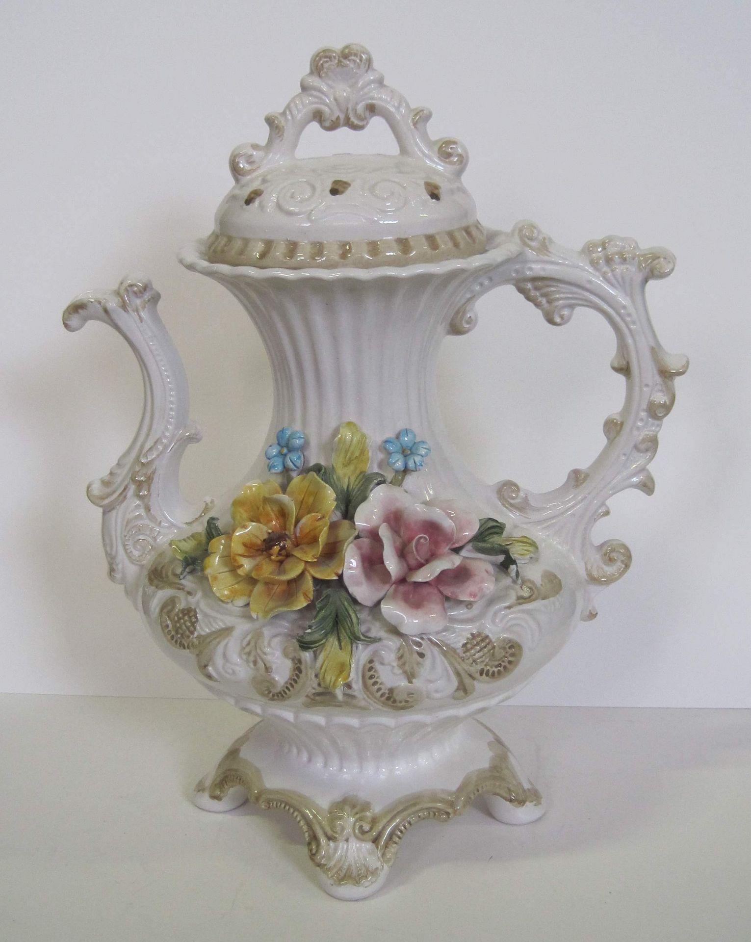 Imposante cafetière en barbotine, faïence Italienne Capodimonte, infimes défauts [...] - Bild 2 aus 12