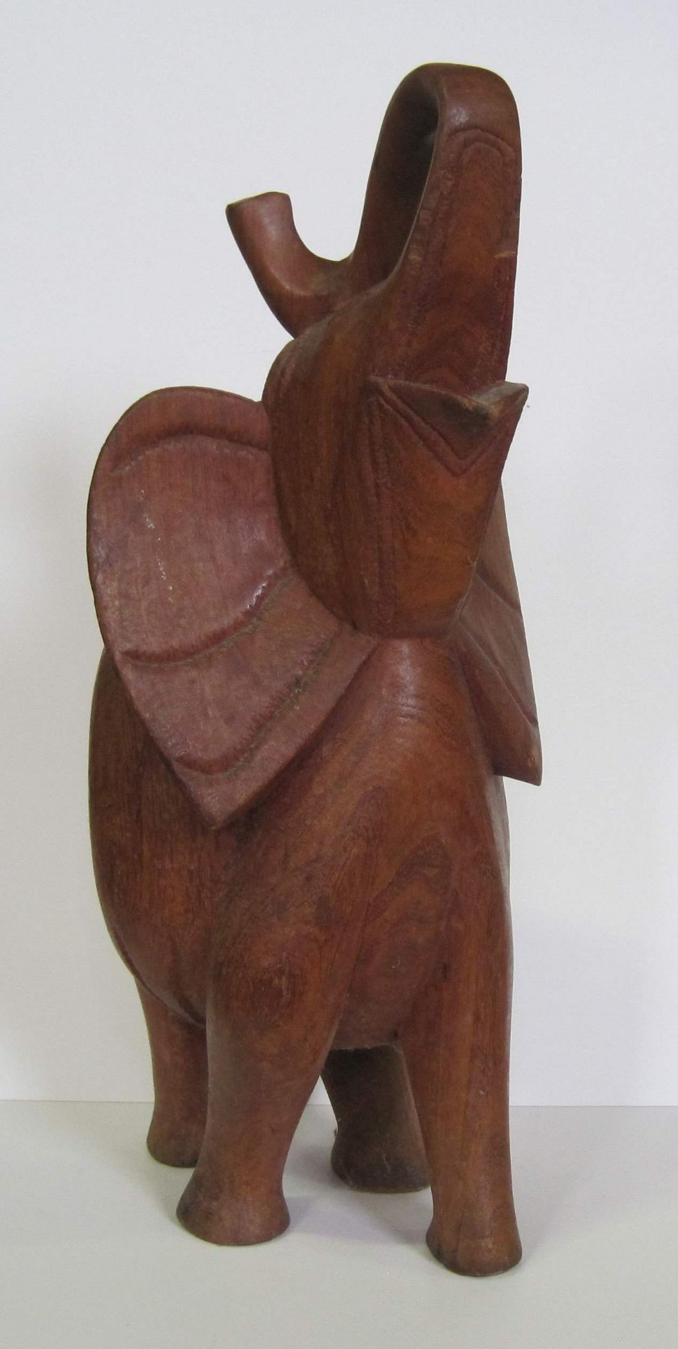 Sculpture en bois exotique représentant un éléphant barrissant, composition des [...] - Bild 8 aus 12