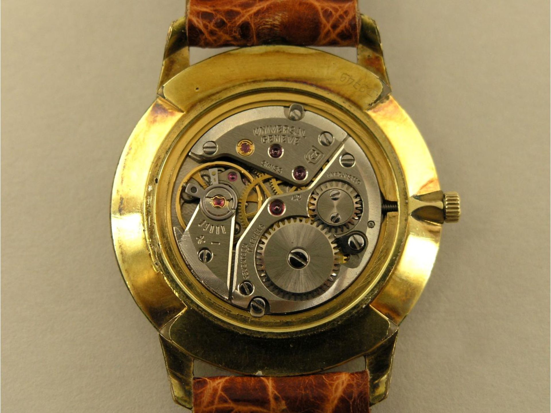 Armbanduhr: seltene, flache vintage Herrenuhr, Universal Geneve, um 1960 Ca. Ø31mm, vergoldet, - Image 3 of 3