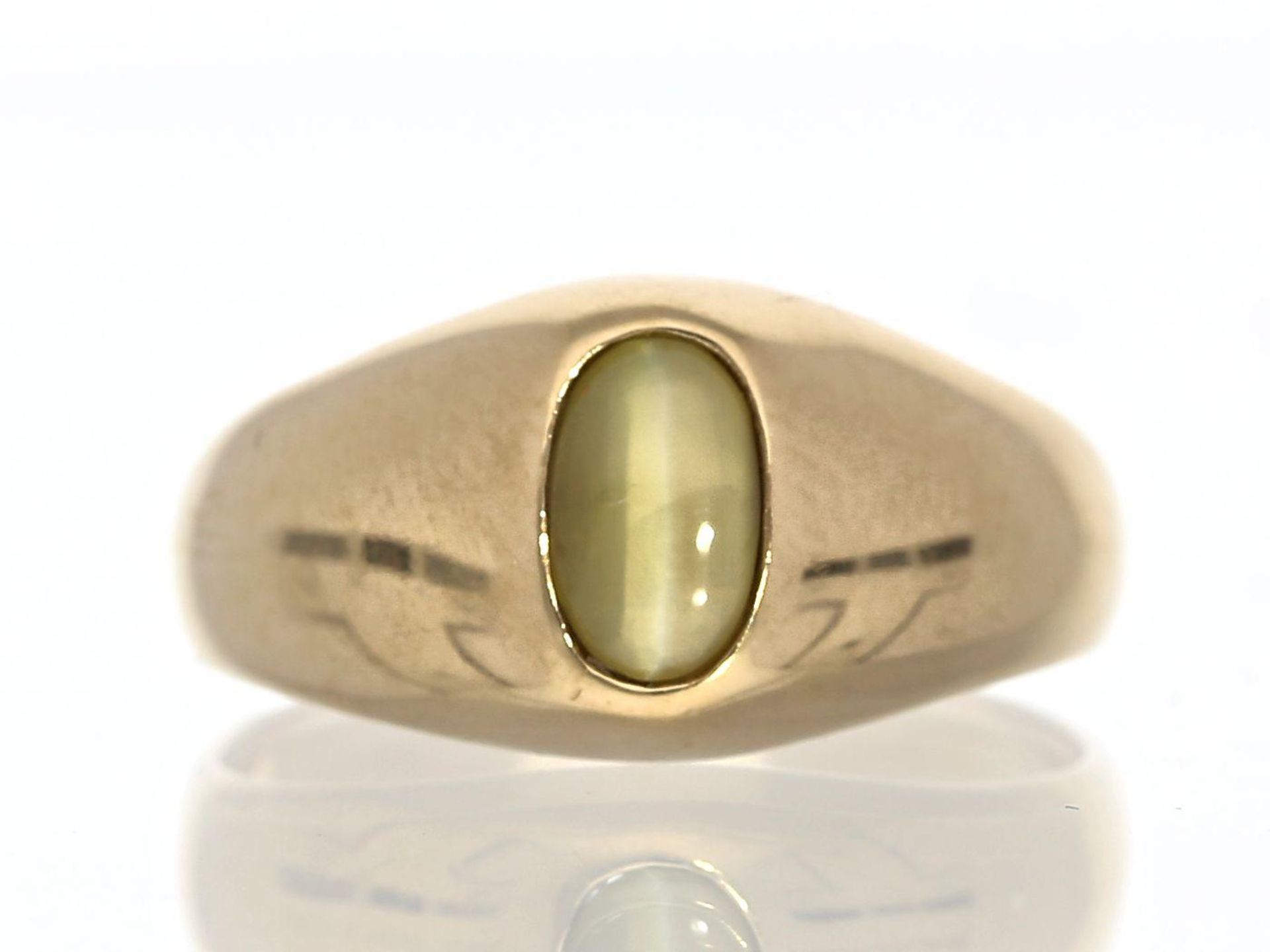 Ring: klassischer, massiver Bandring mit schönem Cat's Eye Beryll Ca. Ø20mm, RG63, ca. 8,9g, 18K