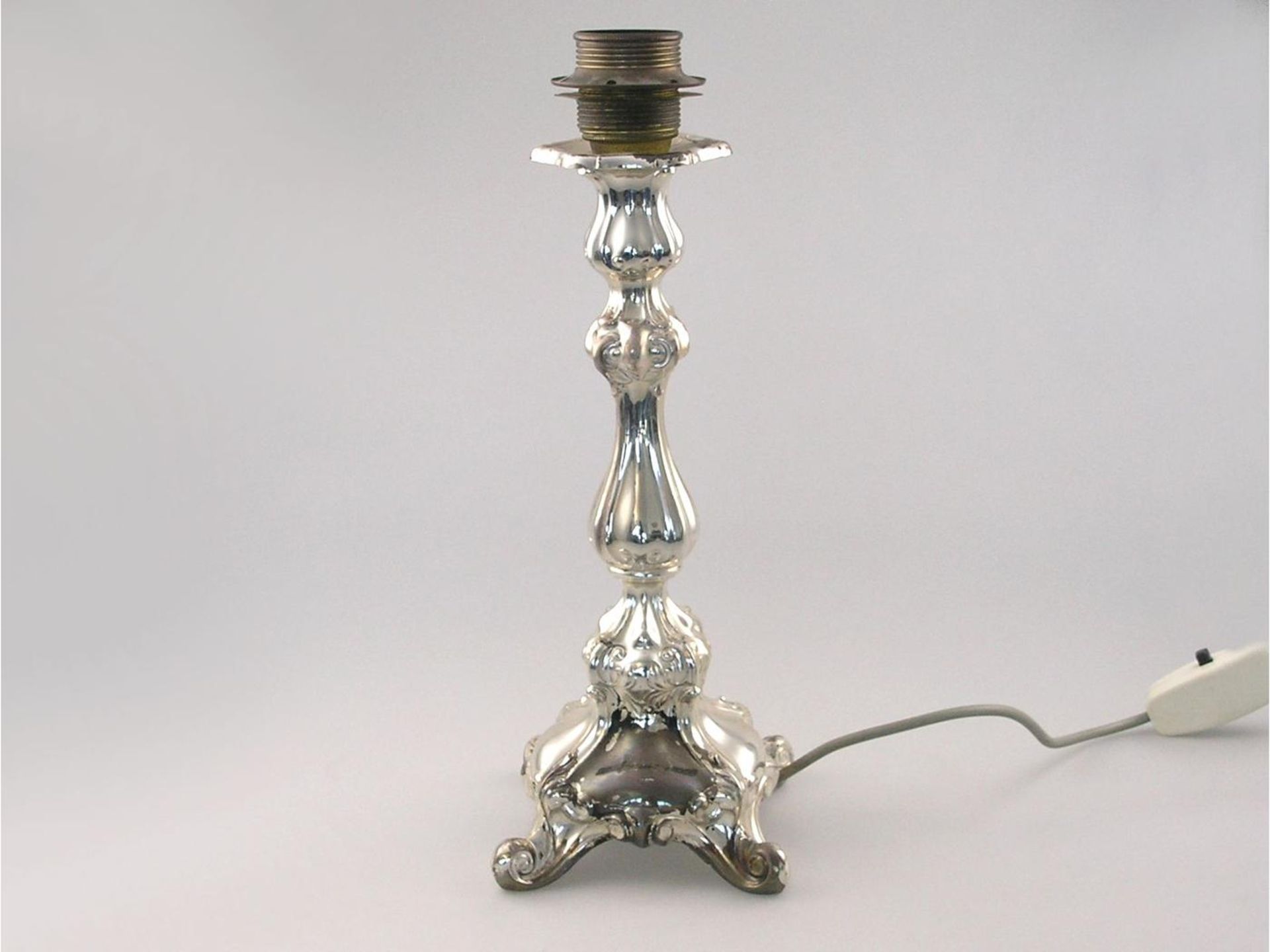Silber: dekorativer Lampen-Fuß einer Tischlampe, Sterlingsilber Ca. 35cm hoch, ca. 12 × 12cm, ca.