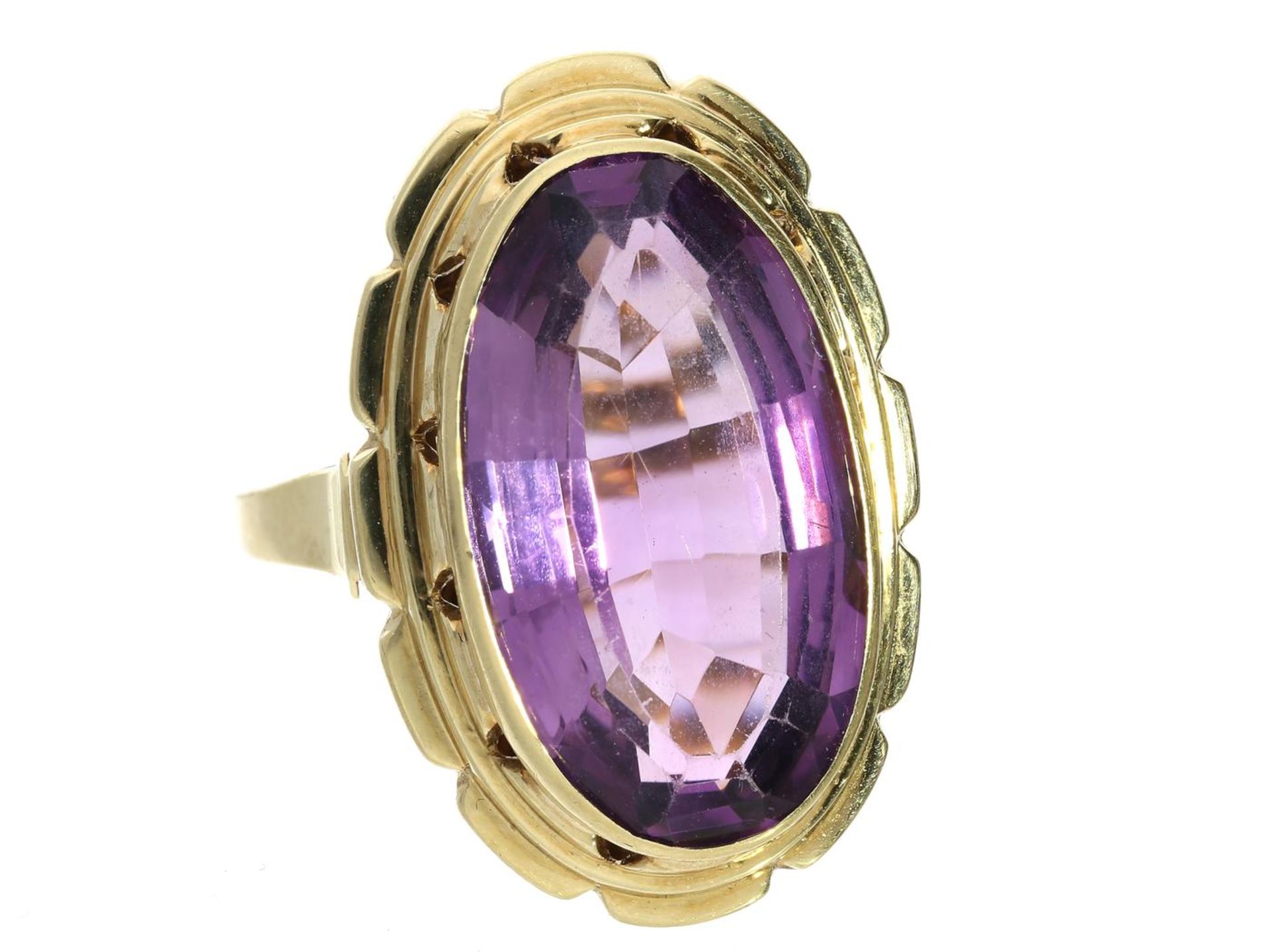 Ring: dekorativer vintage Damenring mit Amethyst, um 1960 Ca. Ø20mm, RG63, ca. 8,3g, 14K Gold,