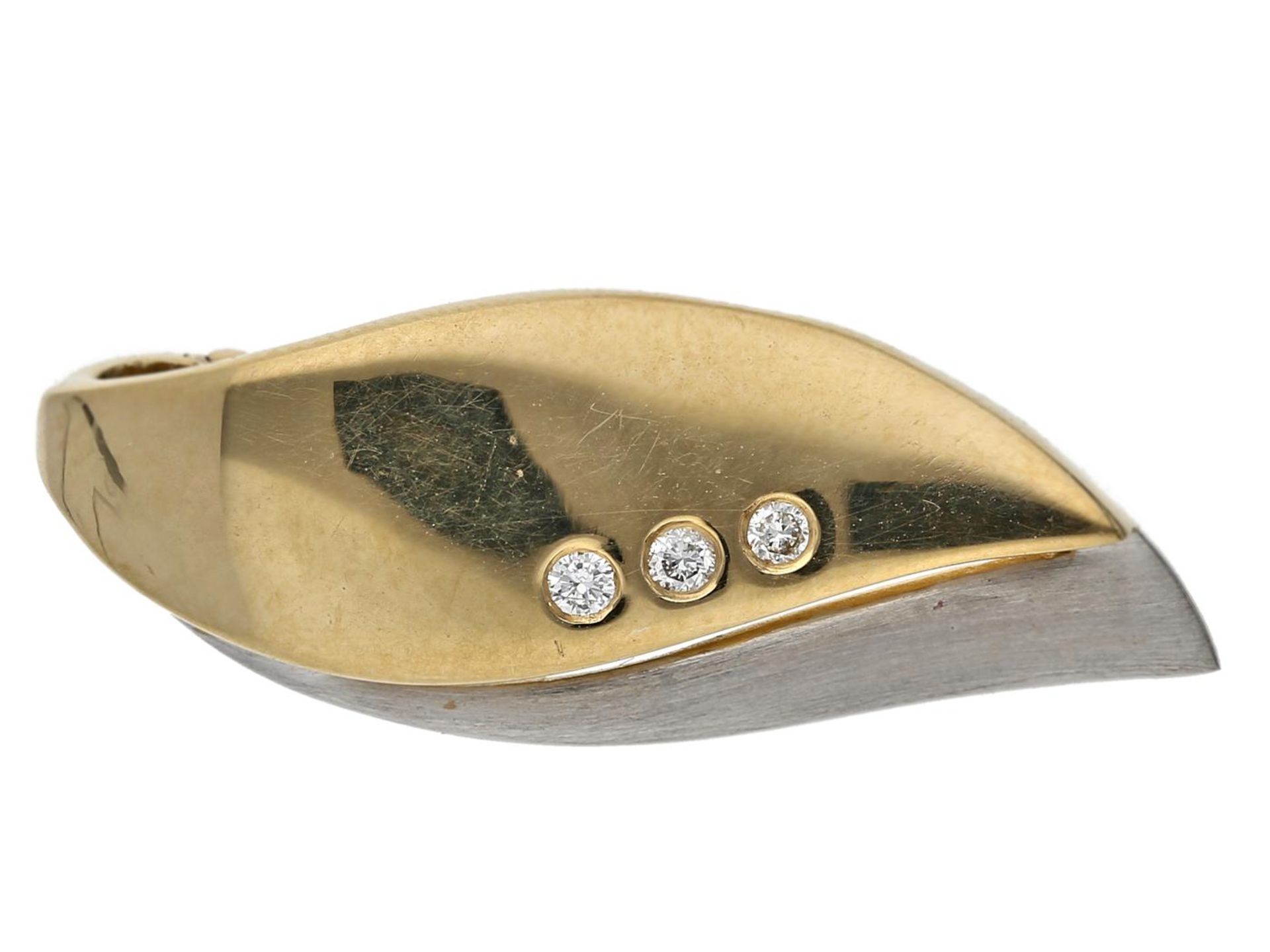 Anhänger: zierlicher, moderner Bicolor Brillantanhänger Ca. 23 × 9mm, ca. 2,7g, 14K Gold, Bicolor,