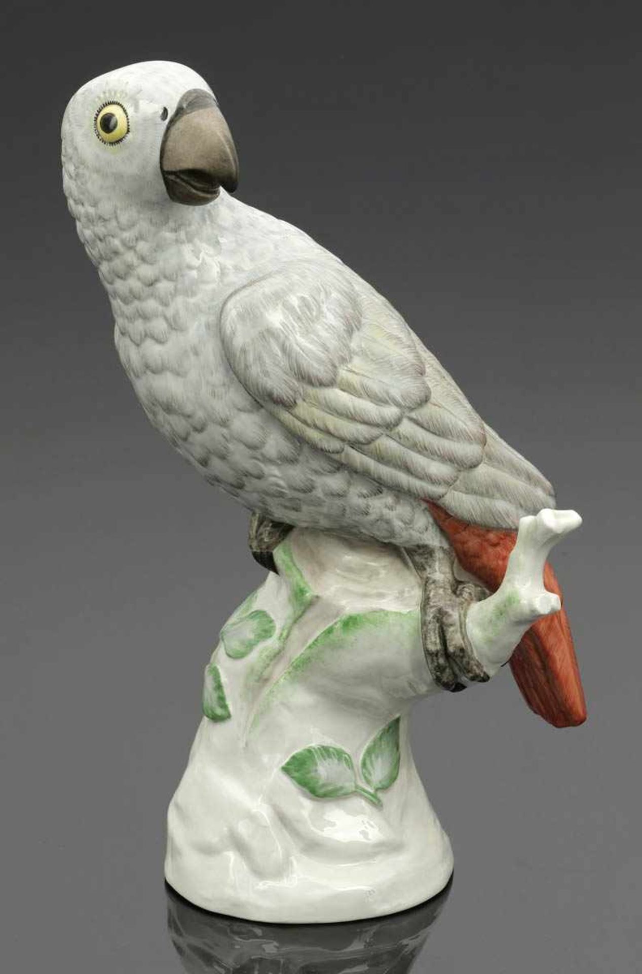 Papagei Königliche und Staatliche Porzellan-Manufaktur Nymphenburg ab 1910. Porzellan, weiß,