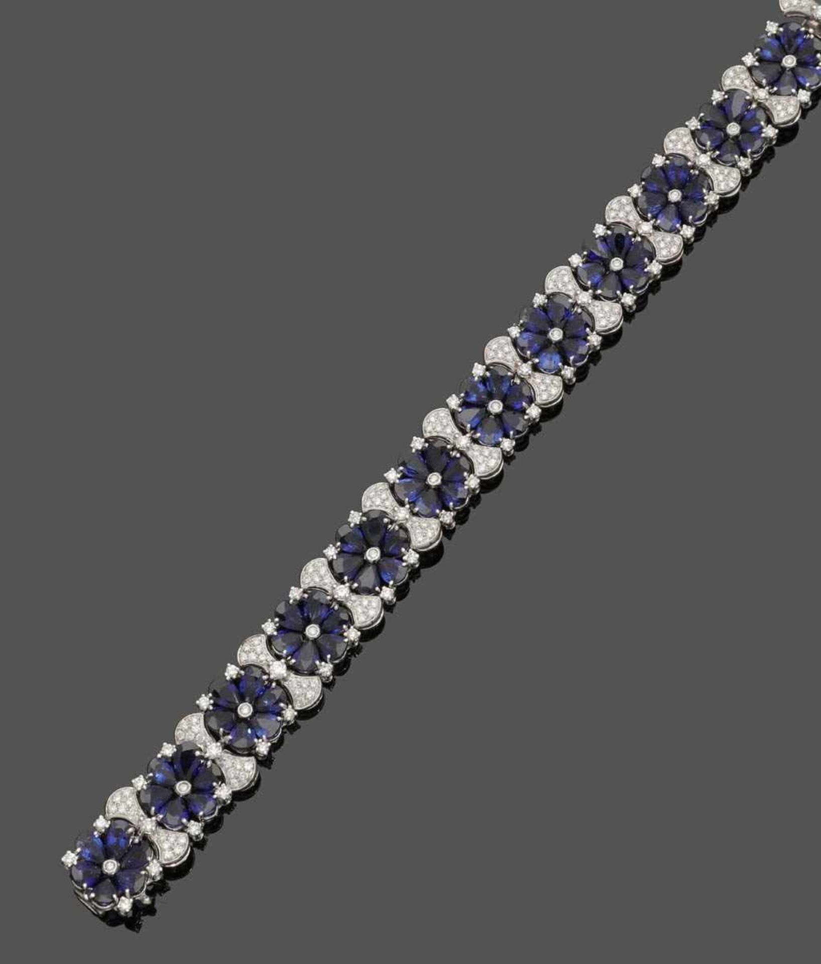 Armband mit Blüten aus Saphiren und Brillanten A sapphire and diamond bracelet 750er WG, gestemp. 72 - Bild 2 aus 2