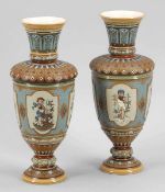 Paar Vasen mit Putten in den vier Jahreszeiten Villeroy & Boch, Mettlach um 1899. Steinzeug.
