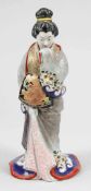 Erotische Geisha Erotic Geisha Japan, 20. Jahrhundert. Porzellan. Teilweise glasiert. Polychrom