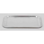 Tablett / Tray 800er Silber. Punzen: Herst.-Marke, 800. 1 x 30 x 22 cm. Gew.: 530 g.