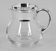 Wasserkrug / Water Jug Silber. Glas. H. 15 cm. Liter 0,75. Der Glaskorpus ist mit einer