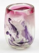 Vase Ernö Schmidt, Freilassing 1988. Dickwandiges, farbloses Glas mit opakweißen, violetten und