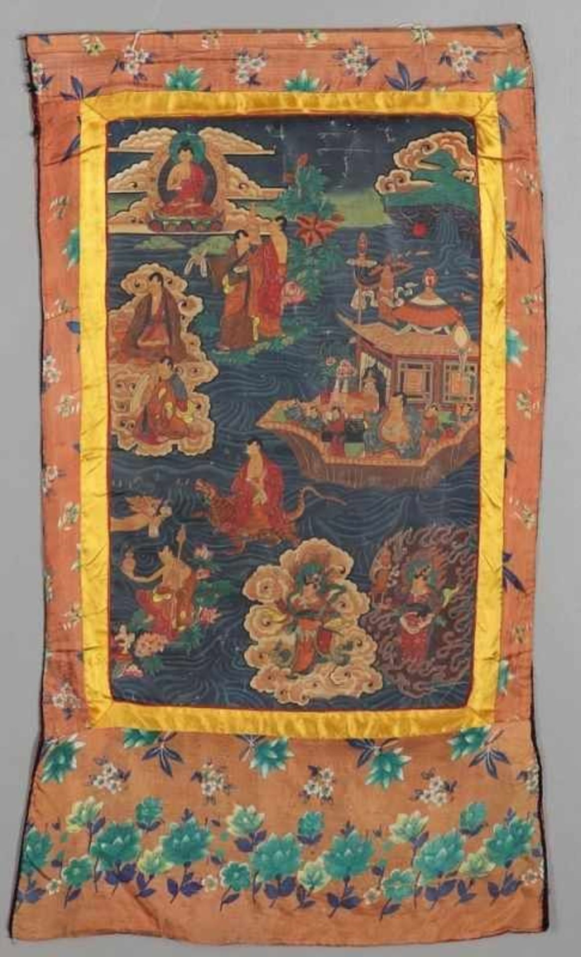 Thangka Nepal/Tibet, 19. Jahrhundert. Gouache/Leinen. Seidenbrokat. 73,5 x 45 cm. 114 x 68 cm. - Bild 2 aus 2