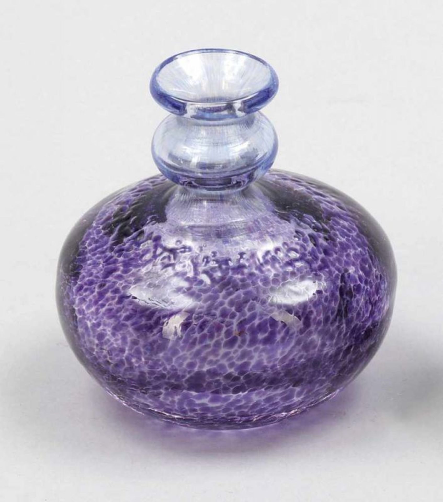 Vase Bertil Vallien für Kosta Boda, Schweden. Farbloses Glas mit violetten und blauen Pulverauf- - Bild 2 aus 2