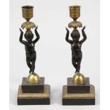 Paar Empire Kerzenleuchter Pair of Empire Candlesticks 19. Jahrhundert. Bronze. Messing. H. 24 cm.