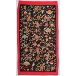 Teppich Tibet. Wolle. 160 x 91 cm. Braungrundiger Teppich mit flächendeckendem Floraldekor und