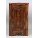 Biedermeier-Eckschrank / Cupboard Norddeutschland, um 1820. Mahagoni. 147 x 92 x 51 cm. Rest.bed.