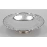 Aufsatzschale / Bowl 925er Silber. Punzen: Herst.-Marke, 925. H. 7 cm. D. 30,5 cm. Gew.: 688 g.