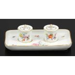 3tlg. Schreibset Königliche Porzellan Manufaktur, Meissen um 1850. - Blumenbukett mit Insekten -