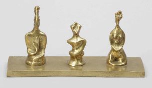 Max Ernst 1891 Brühl - 1976 Paris "Roi, reine et fou" - Bronze. Goldfarben patiniert. 20/35. 14,5