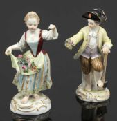 Mädchen mit Blumenschürze und Junge mit Spaten Königliche Porzellan Manufaktur, Meissen um 1850.