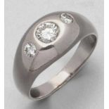Klassischer Bandring mit drei Diamanten 750er WG, gestemp. 3 Diamant im moderneren Schliff (