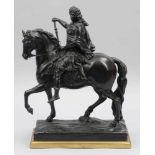 Bronzebildner des 19. Jahrhunderts - Ludwig XIV. zu Pferd - Bronze. Braun patiniert.
