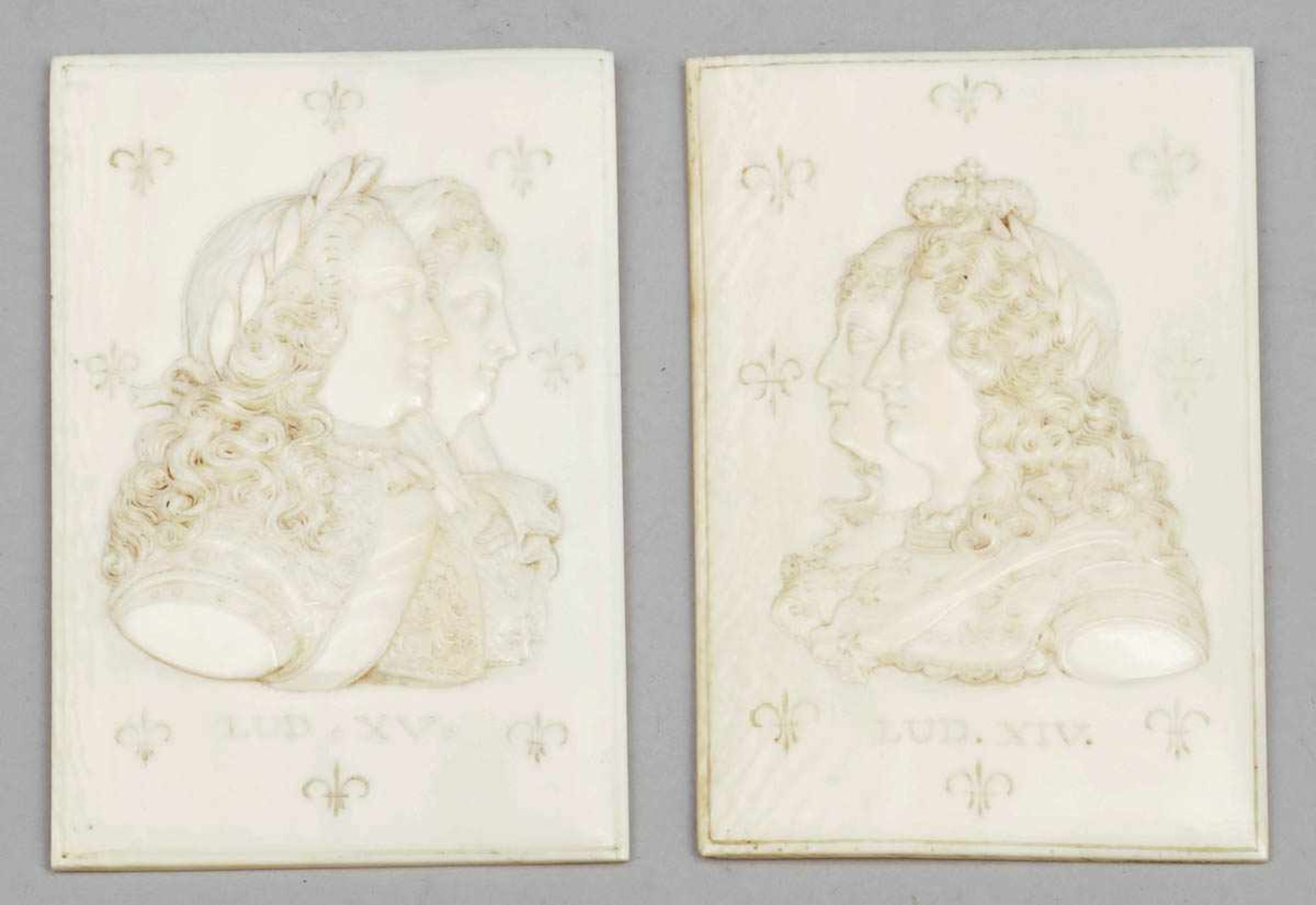 Paar Schnitzreliefs Frankreich, 19. Jahrhundert. - Ludwig XIV - - Ludwig XV - Elfenbein. 10,5 x 6,