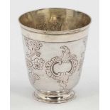 Seltener Rokoko-Becher / Rococo beaker Johann Friedrich Holtzinger/Berlin, um 1730. Silber.