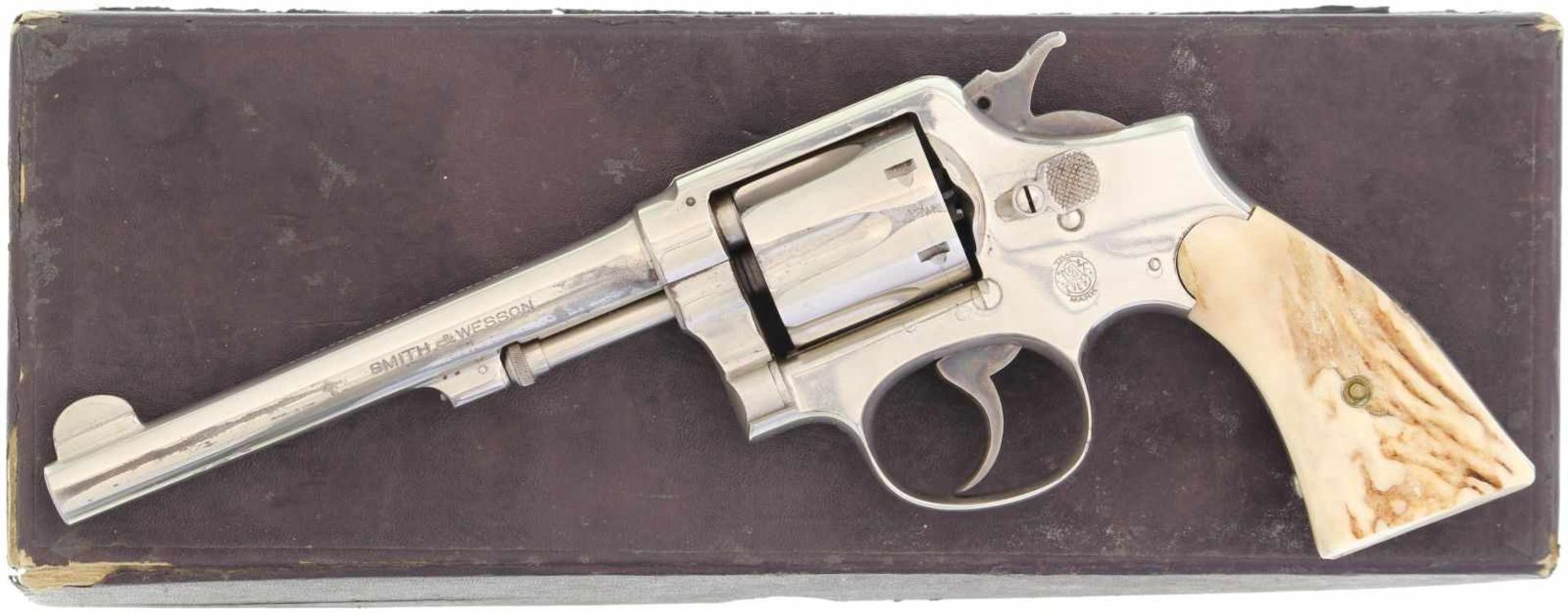 Revolver, S&W M&P 1905, 4. Ausführung, Kal. .38Spec@ LL 6", vernickelte Ganzstahlwaffe mit DA-Abzug,