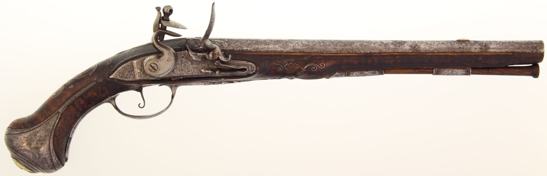 Steinschlosspistole, französisch um 1760, Kal. 15.mm@ 31.5cm langer Rundlauf mit achtkantiger
