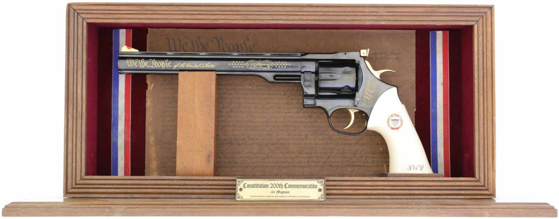 Revolver, Dan Wesson, 200 Jahre, Kal. .44Mag@ LL 9 3/4", hochglanzpolierte, brünierte